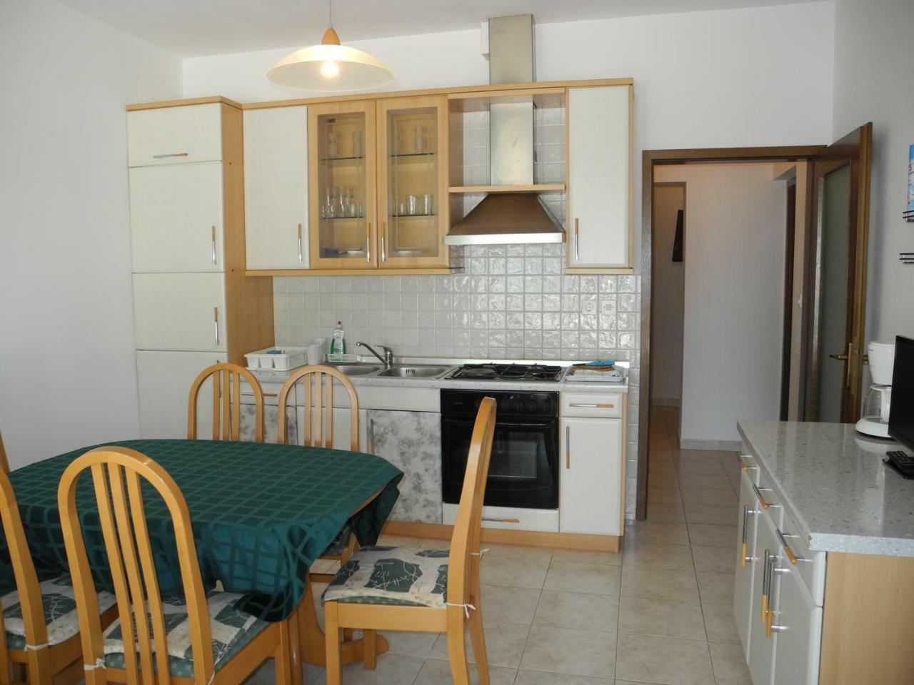 Apartments Boti Dramalj Exterior photo
