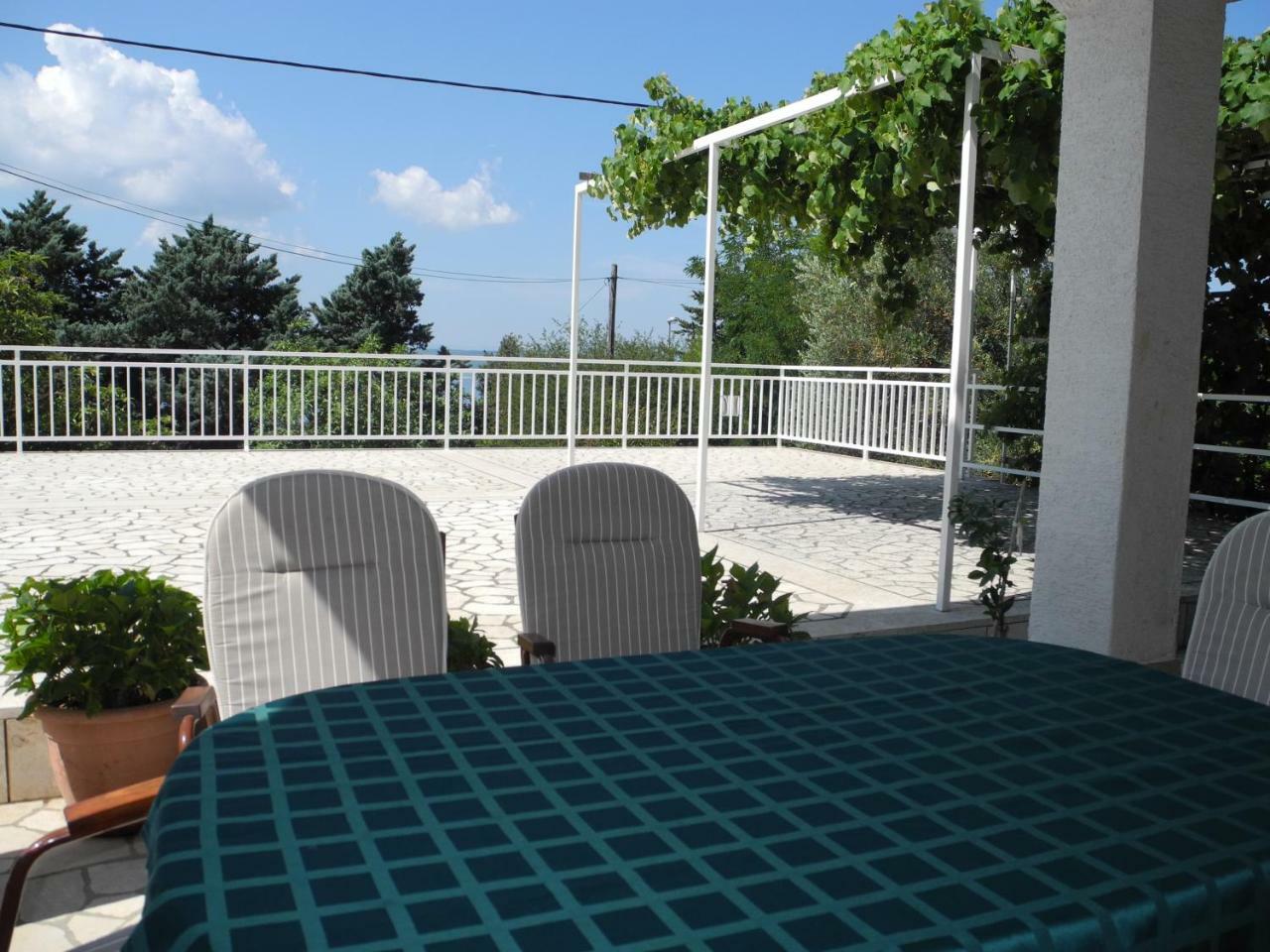 Apartments Boti Dramalj Exterior photo
